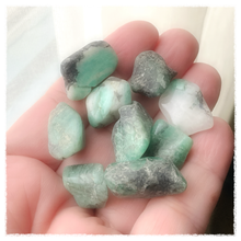 Load image into Gallery viewer, Emerald Tumbles small