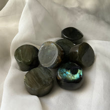 Load image into Gallery viewer, Labradorite buttons
