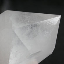 Load image into Gallery viewer, Arkansas Quartz Generator Crystal - Song of Stones