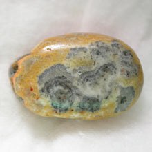 Load image into Gallery viewer, Bumblebee Jasper - Song of Stones