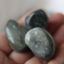 Load image into Gallery viewer, Cat's Eye Tumbles - Song of Stones