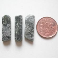 Load image into Gallery viewer, Chrome Diopside Crystals - Song of Stones
