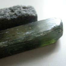 Load image into Gallery viewer, Chrome Diopside Crystals - Song of Stones