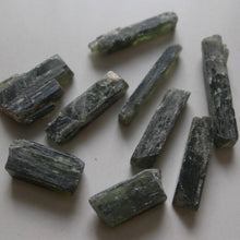 Load image into Gallery viewer, Chrome Diopside Crystals - Song of Stones