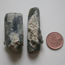 Load image into Gallery viewer, Chrome Diopside Crystals - Song of Stones