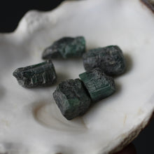 Load image into Gallery viewer, Emerald Circle of 5