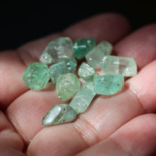 Load image into Gallery viewer, Light Emerald Tumbles