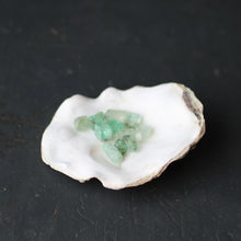 Load image into Gallery viewer, Light Emerald Tumbles