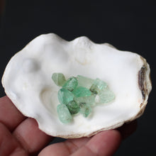 Load image into Gallery viewer, Light Emerald Tumbles