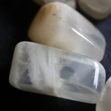 Load image into Gallery viewer, Moonstone - Song of Stones