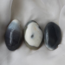 Load image into Gallery viewer, Whale Pod Orca Agates