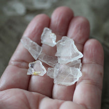 Load image into Gallery viewer, River Tumbled Topaz Crystal leaves - Song of Stones