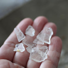 Load image into Gallery viewer, River Tumbled Topaz Crystal leaves - Song of Stones