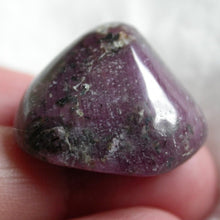 Load image into Gallery viewer, Ruby Gazing Pyramid - Song of Stones