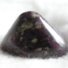 Load image into Gallery viewer, Ruby Gazing Pyramid - Song of Stones