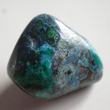 Load image into Gallery viewer, Shattuckite - Song of Stones