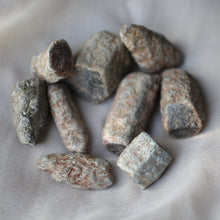 Load image into Gallery viewer, Star Sapphire Crystals