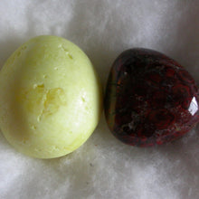 Load image into Gallery viewer, Sulphur and Cinnabar Alchemical Marriage - Song of Stones