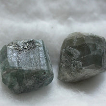 Load image into Gallery viewer, Emerald - Song of Stones