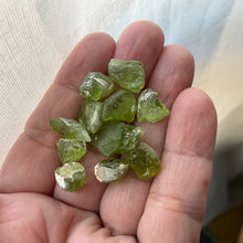 Load image into Gallery viewer, Raw Peridot Crystal pieces