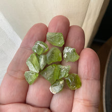Load image into Gallery viewer, Raw Peridot Crystal pieces