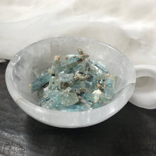 Load image into Gallery viewer, Aquamarine Crystals