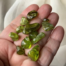 Load image into Gallery viewer, Tumbled Peridot Crystals