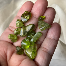 Load image into Gallery viewer, Tumbled Peridot Crystals
