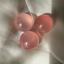 Load image into Gallery viewer, Star Rose Quartz deep rose
