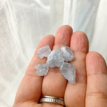 Load image into Gallery viewer, Celestite raw Crystals