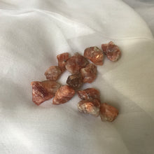 Load image into Gallery viewer, Raw Sunstone