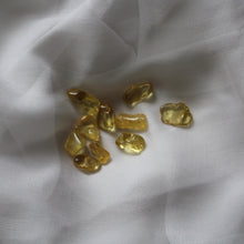 Load image into Gallery viewer, Golden Amber Tumbles - Song of Stones