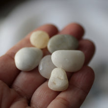 Load image into Gallery viewer, White Sand - Song of Stones