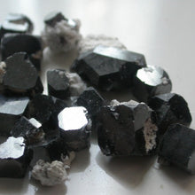 Load image into Gallery viewer, Bixbyite Crystals - Song of Stones