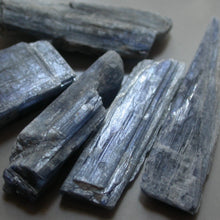Load image into Gallery viewer, Blue Kyanite - Song of Stones