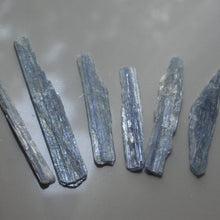 Load image into Gallery viewer, Blue Kyanite - Song of Stones