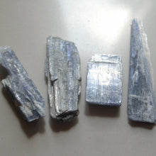 Load image into Gallery viewer, Blue Kyanite - Song of Stones