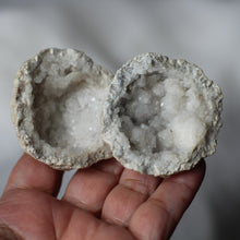 Load image into Gallery viewer, Calcite Geode