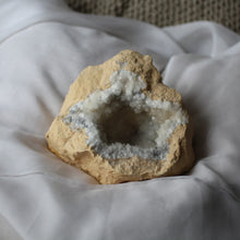 Load image into Gallery viewer, Star Portal Calcite Geode