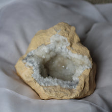 Load image into Gallery viewer, Star Portal Calcite Geode