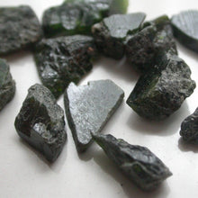 Load image into Gallery viewer, Raw Chrome Diopside - Song of Stones