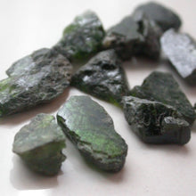 Load image into Gallery viewer, Raw Chrome Diopside - Song of Stones