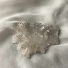 Load image into Gallery viewer, Crystal Sheep