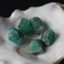 Load image into Gallery viewer, Emeralds from Oz Circle of 5 A