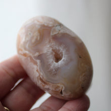 Load image into Gallery viewer, Flower Agate - Song of Stones