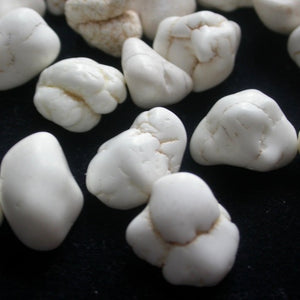 Howlite - Song of Stones