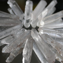 Load image into Gallery viewer, Quartz Crystals from Japan - Song of Stones