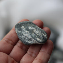 Load image into Gallery viewer, Mani Stone - Song of Stones