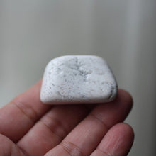 Load image into Gallery viewer, Messenger Stone - Song of Stones