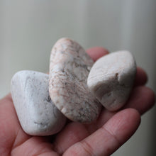 Load image into Gallery viewer, Messenger Stone - Song of Stones